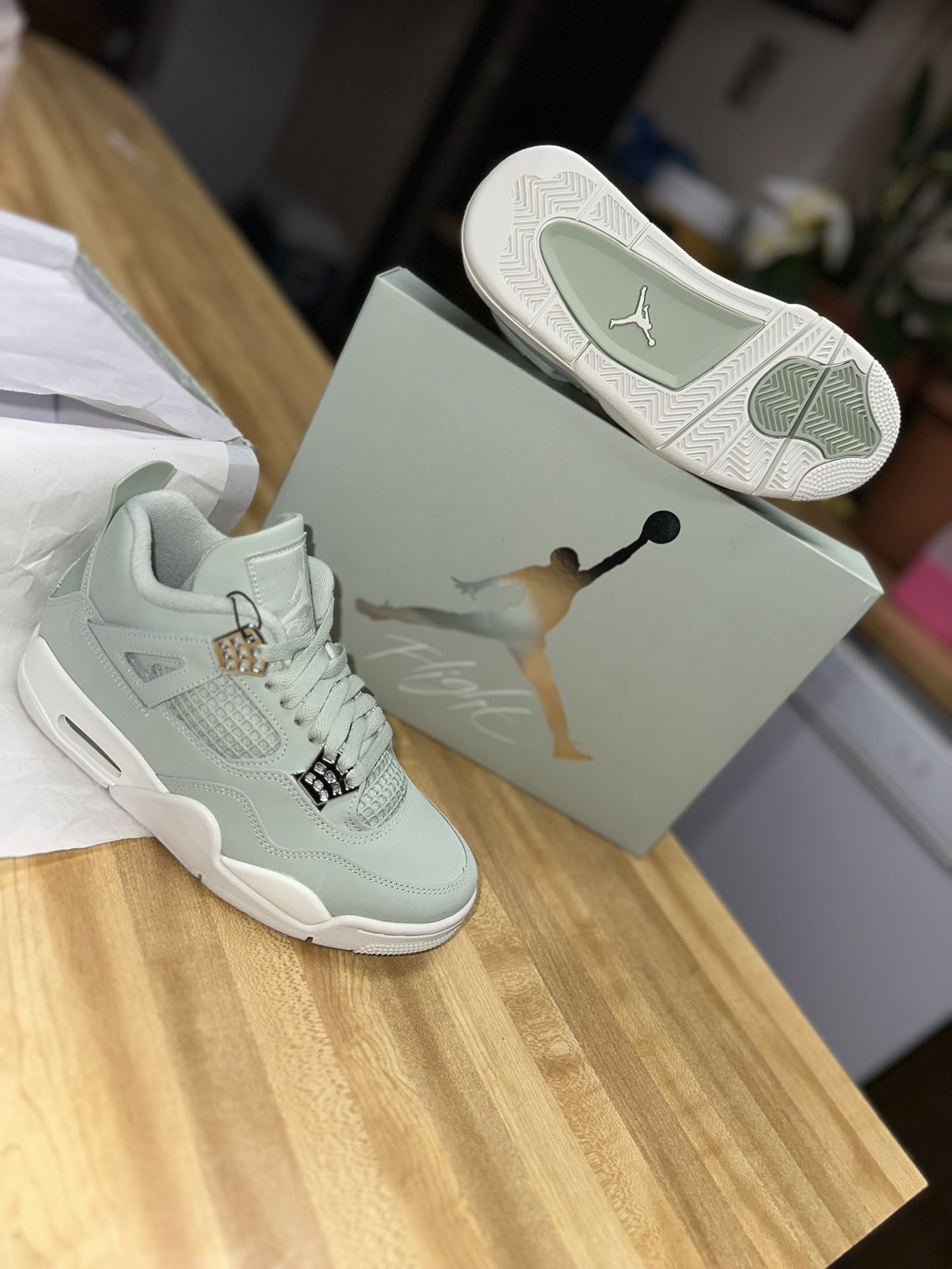 women’s Air jordan Retros 4