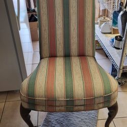 2 Dining Chairs 