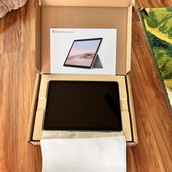 Microsoft Surface Go 2 - 10.5" Touch-Screen - Intel Pentium - 4GB Memory - 64GB - Wifi - Platinum (Latest Model)