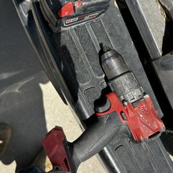 Drill Milwaukee Whit Battery 