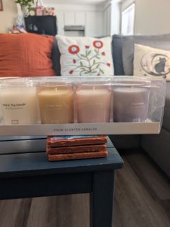 LAB Four Scented Candles Gift Set