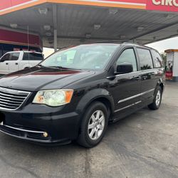 2013 Chrysler Town & Country