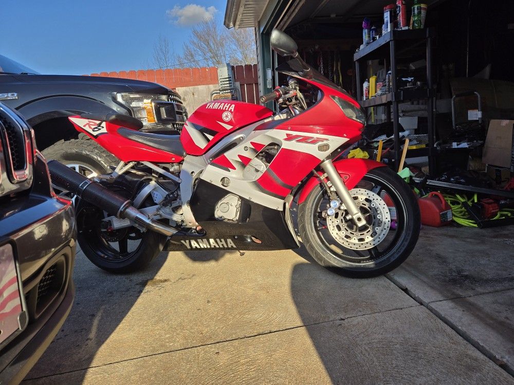 2002 Yamaha R6