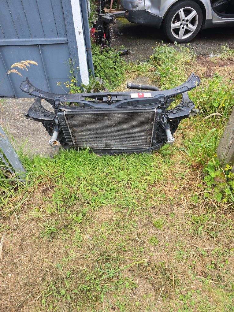 2004 Audi A4 Front Support Clip