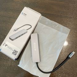 Brand New : USB C Hub Multi-Port Adapter 5 in 1