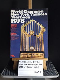 Vintage New York Yankees Mlb World Champions 1978 Yearbook With 27 On Clock Trading Cards