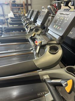 Matrix Tx5 Commercial Treadmill for Sale in Zephyrhills FL OfferUp