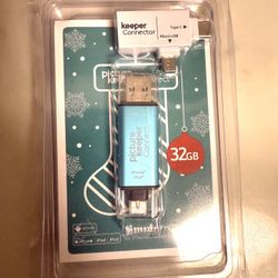 Picture Keeper Connect is a portable USB drive designed for backing up photos, videos, and contacts from smartphones, tablets,