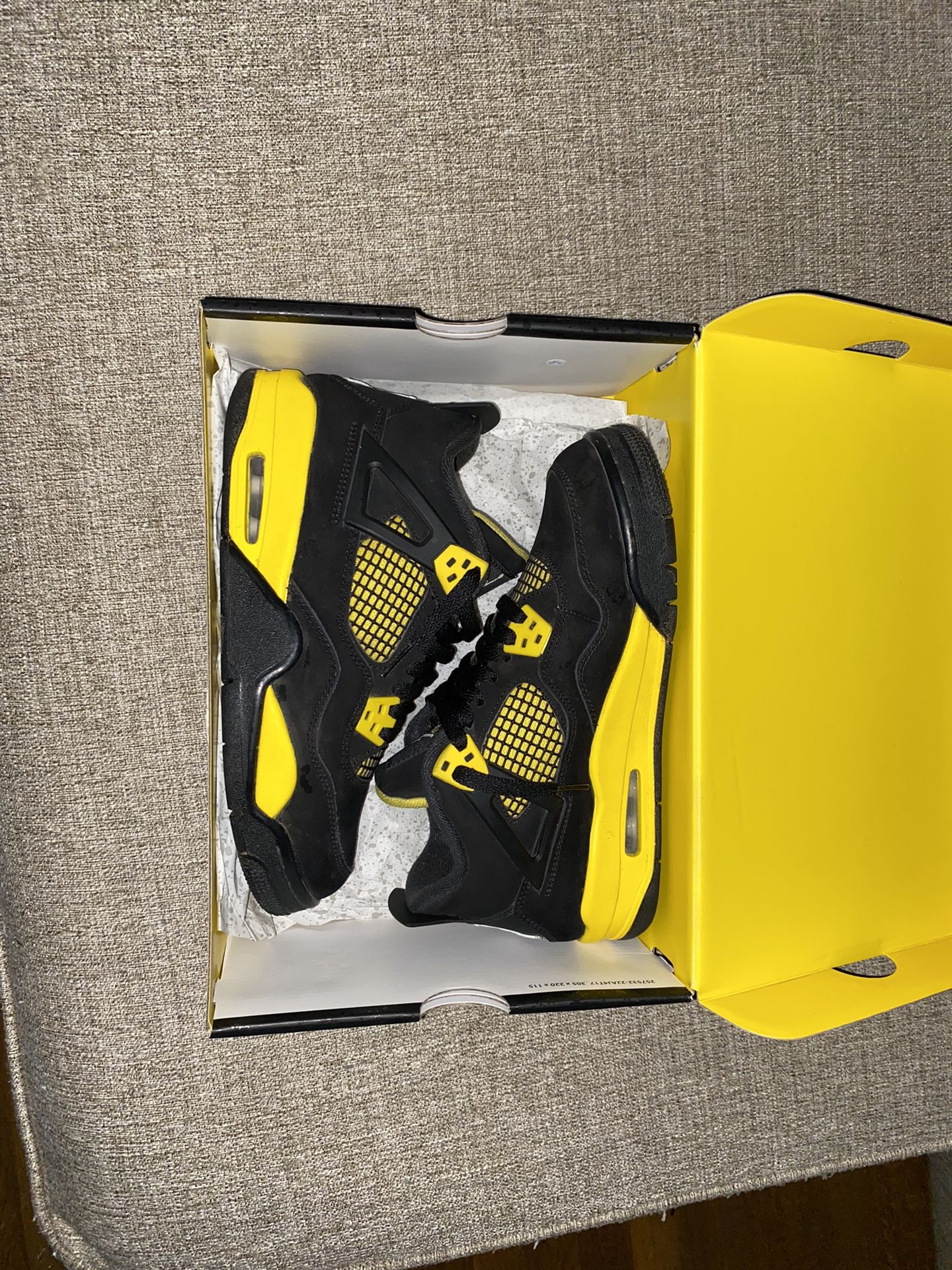 Jordan’s 4s Thunder For Sale