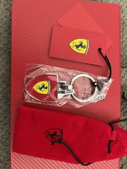 Ferrari Metal Red Scudetto Keyring 