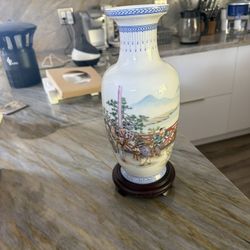 Beautiful Chinese Vase 