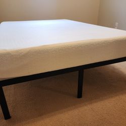 Full Size Platform Bed w/Memory Foam Mattress