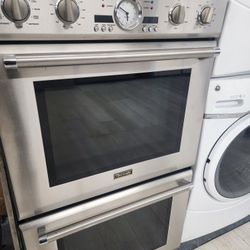 Thermador Double Oven 30-Inch Electric And Built In Microwave 