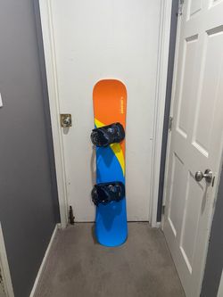 Lamar Snowboard with Bindings - Size 142cm