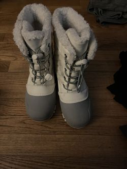 Snow Boots