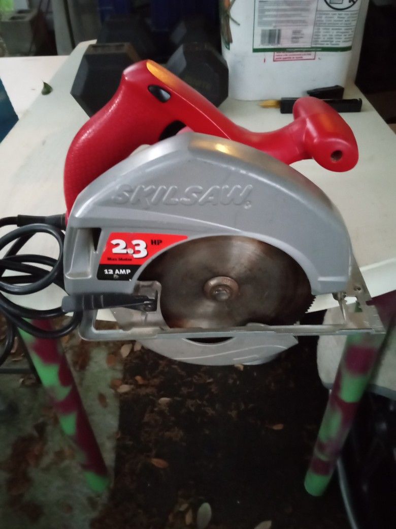 SKILSAW CIRCULAR SAW 7 1/4" MODEL 5400