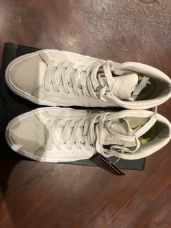 Nuevos converse zize 9 de mujer y las botas zize 3 las color perla y zize 5 las color camel puede tex para preguntas las botas perla $40 y las color