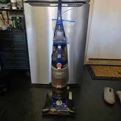 Hoover Windtunnel Pro Upright Vacuum Cleaner Floor Low/High Carpet with Attachments