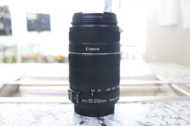 Canon EFS 55-250MM Lens 1:4-5.6 IS II