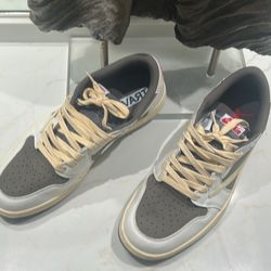 Travis Scott x Air Jordan 1 Low OG “Reverse Mocha” 
