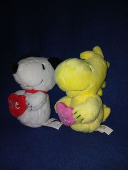 Peanuts pair of 2- Peanuts Snoopy LOVE plush & Peanuts Woodstock HUGS plush