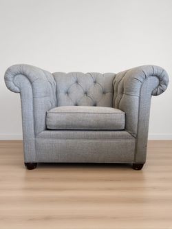 Pottery Barn Chesterfield Roll Arm Chair