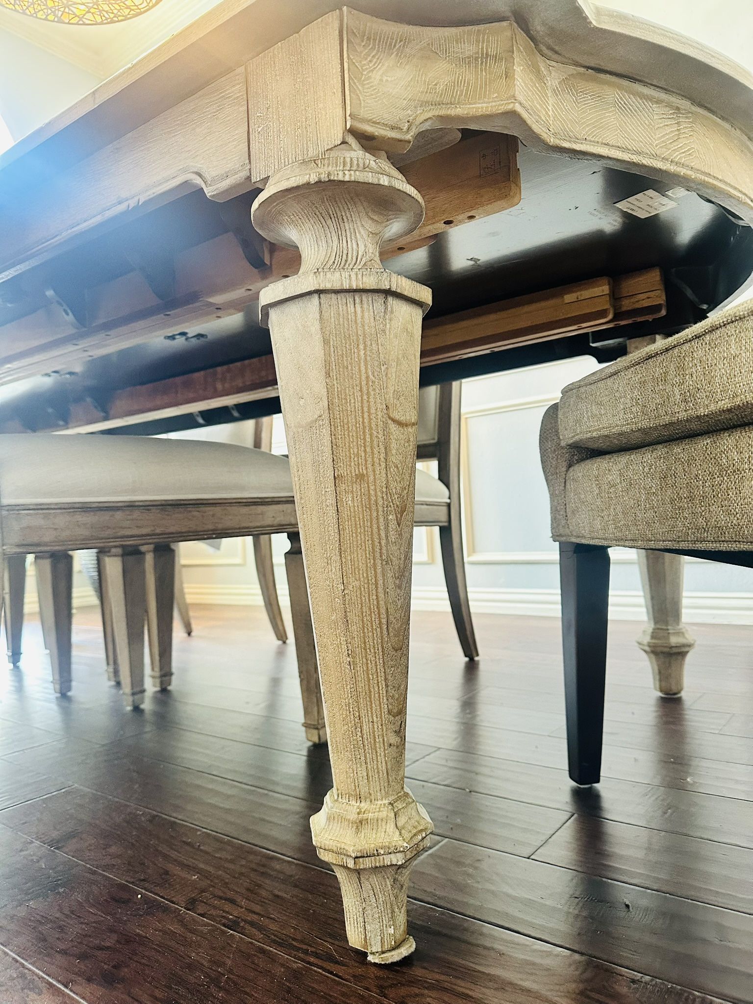 Hooker Dining Table And Chairs For 8