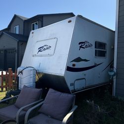 2007 Rainier 23’ Dutchmen
