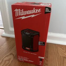 Milwaukee M12 Bluetooth Speaker/Radio 2951-20