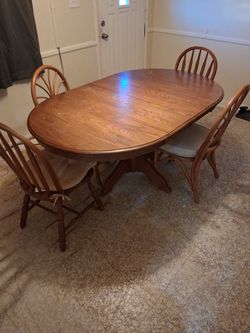 Dinning Table 