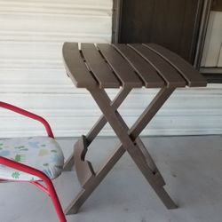 Foldable Tables