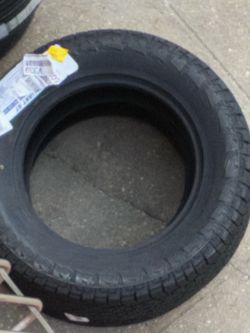 Lanvigator Valiant A/T 275/65R20 tires (2)