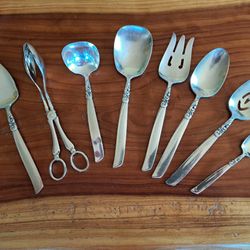 Oneida South Seas Silverware Set