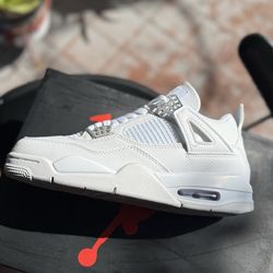 Jordan 4 white trainers. Size US 8.5 #sneakers #kicks