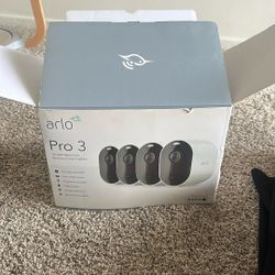 Arlo Pro 3 (4 Cameras) 