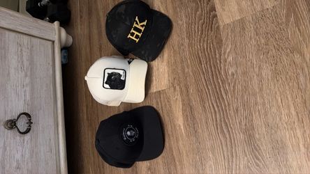 Snap back hats