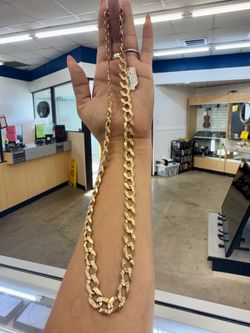 10k Cuban necklace ‼️ASK FOR LORENA‼️