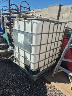 Water storage tank