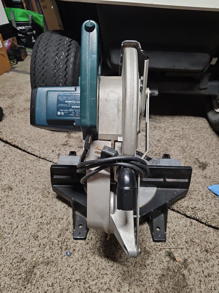 Black And Decker 10” Miter Saw(1703) for Sale in Queens, NY - OfferUp
