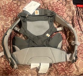 Ergobaby Baby Carrier (Brand New,Never Used)