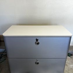 Metal Filing Cabinet 