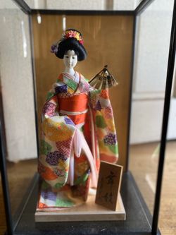 Vintage Japanese Porcelain Geisha Doll in Glass Display