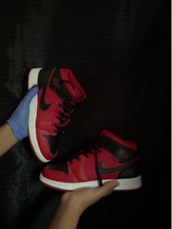 Selling brand new shoes never used only 100