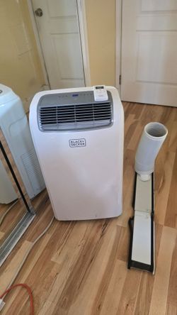 Portable air conditioner by Black and Decker model BPACT12. 12000 BTU in excellent working condition.