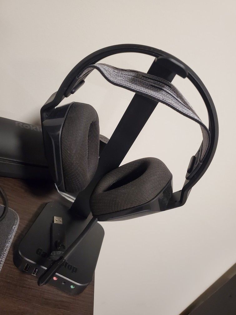 G733 Gaming Headset With Charging Stand And Doungle