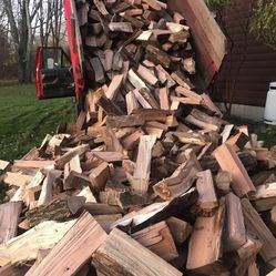 Firewood Seasoned 🪵🔥 230.00 Cord 