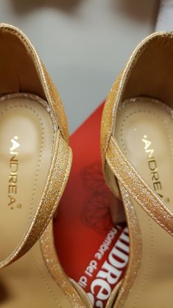 Zapatillas color oro online andrea