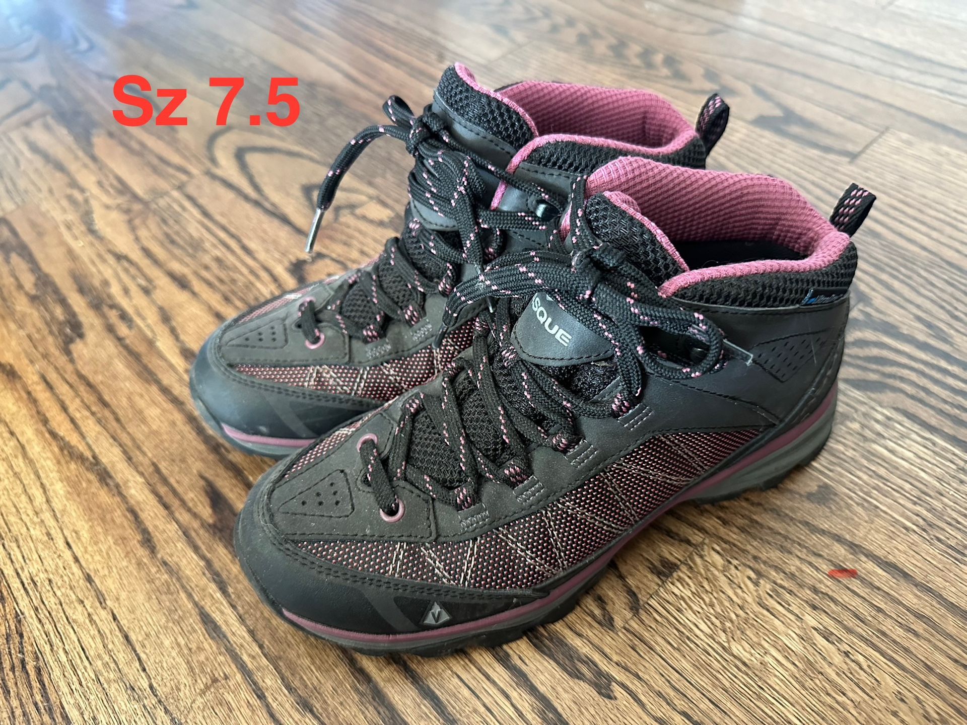 Vasque Monolith UltraDry Hiking Boot - Womens Sz 7.5