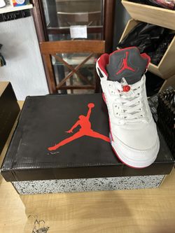 Air Jordan 5 Retro 'Fire Red' 2025