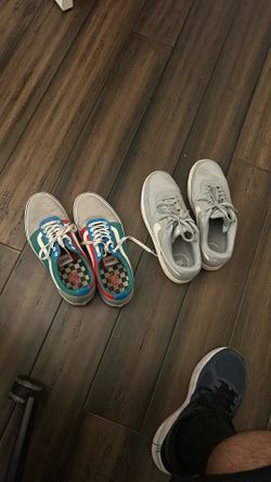 Old Vans And Nike Shoes Both Size 10 Bundle